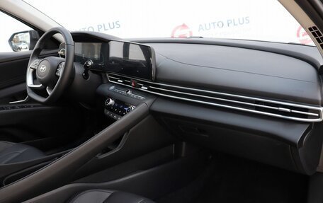 Hyundai Elantra, 2024 год, 2 480 000 рублей, 10 фотография
