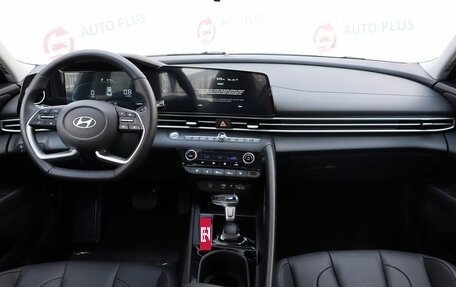 Hyundai Elantra, 2024 год, 2 480 000 рублей, 9 фотография