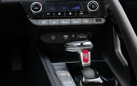Hyundai Elantra, 2024 год, 2 480 000 рублей, 14 фотография