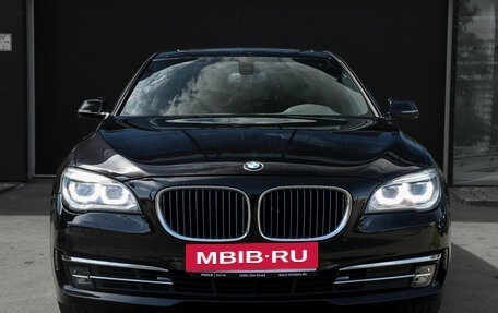 BMW 7 серия, 2013 год, 1 997 000 рублей, 2 фотография