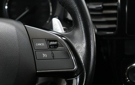 Mitsubishi Outlander III рестайлинг 3, 2016 год, 1 979 000 рублей, 15 фотография