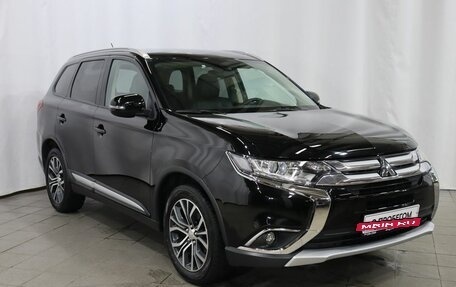 Mitsubishi Outlander III рестайлинг 3, 2016 год, 1 979 000 рублей, 3 фотография