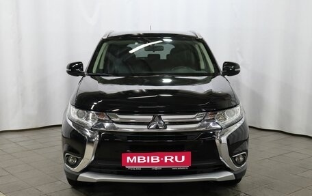 Mitsubishi Outlander III рестайлинг 3, 2016 год, 1 979 000 рублей, 2 фотография