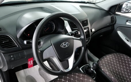 Hyundai Solaris II рестайлинг, 2011 год, 749 000 рублей, 9 фотография