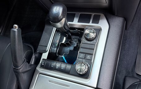 Toyota Land Cruiser 200, 2017 год, 5 400 000 рублей, 15 фотография