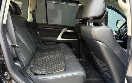Toyota Land Cruiser 200, 2017 год, 5 400 000 рублей, 12 фотография