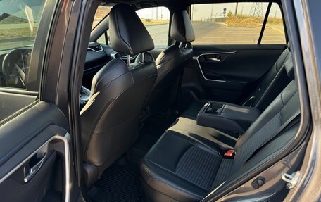 Toyota RAV4, 2021 год, 3 250 000 рублей, 17 фотография