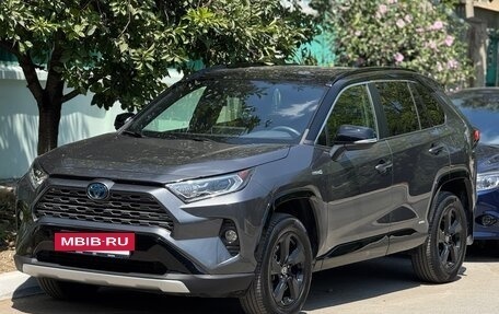 Toyota RAV4, 2021 год, 3 250 000 рублей, 25 фотография