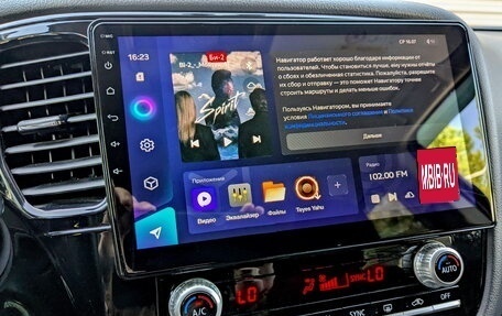 Mitsubishi Outlander III рестайлинг 3, 2020 год, 1 995 000 рублей, 15 фотография