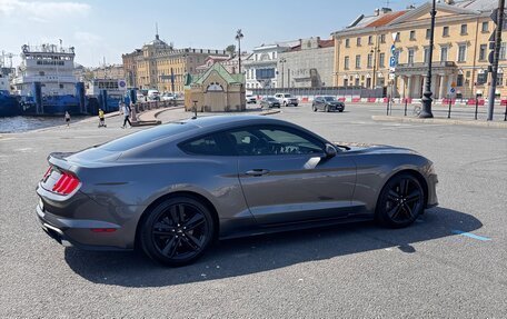 Ford Mustang VI рестайлинг, 2018 год, 2 550 000 рублей, 3 фотография