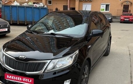 KIA Rio III рестайлинг, 2013 год, 600 000 рублей, 2 фотография