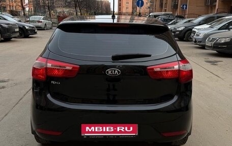 KIA Rio III рестайлинг, 2013 год, 600 000 рублей, 4 фотография