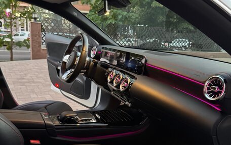 Mercedes-Benz CLA, 2019 год, 3 150 000 рублей, 18 фотография