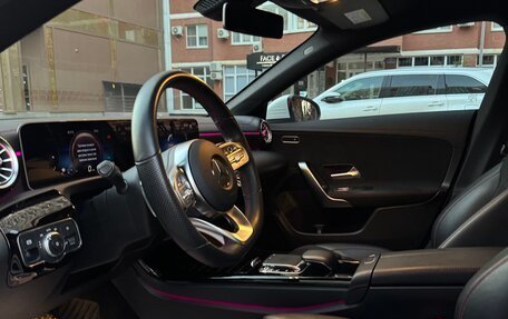 Mercedes-Benz CLA, 2019 год, 3 150 000 рублей, 28 фотография