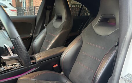 Mercedes-Benz CLA, 2019 год, 3 150 000 рублей, 27 фотография