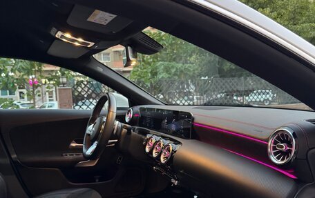 Mercedes-Benz CLA, 2019 год, 3 150 000 рублей, 38 фотография