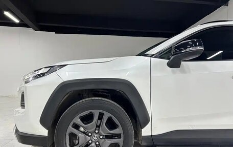 Toyota RAV4, 2024 год, 3 540 000 рублей, 8 фотография
