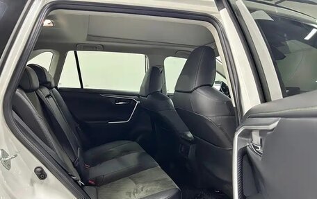 Toyota RAV4, 2024 год, 3 540 000 рублей, 13 фотография