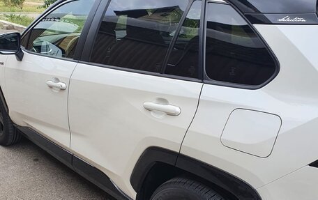 Toyota RAV4, 2019 год, 3 800 000 рублей, 7 фотография