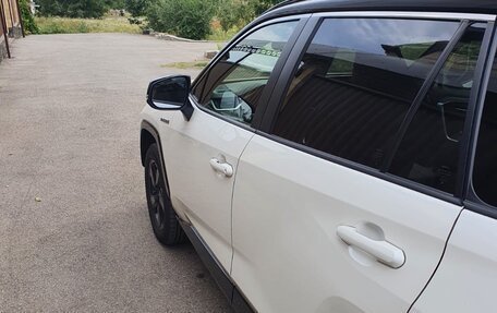 Toyota RAV4, 2019 год, 3 800 000 рублей, 11 фотография