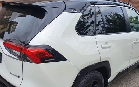 Toyota RAV4, 2019 год, 3 800 000 рублей, 18 фотография