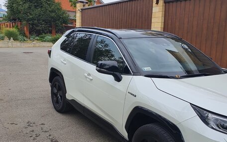 Toyota RAV4, 2019 год, 3 800 000 рублей, 34 фотография