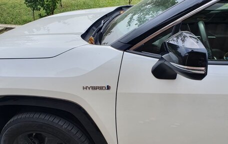 Toyota RAV4, 2019 год, 3 800 000 рублей, 39 фотография