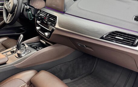 BMW 5 серия, 2019 год, 4 500 000 рублей, 3 фотография