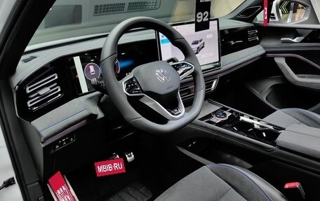 Volkswagen Tiguan, 2024 год, 4 850 000 рублей, 13 фотография