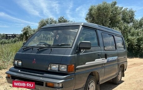 Mitsubishi Delica III, 1990 год, 630 000 рублей, 2 фотография