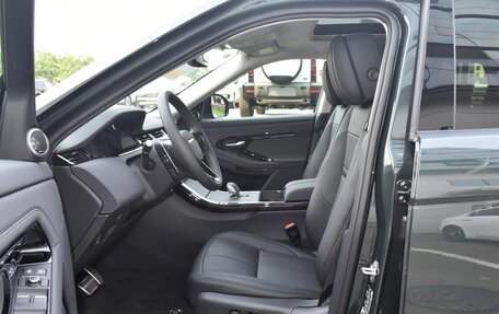 Land Rover Range Rover Evoque II, 2024 год, 4 200 000 рублей, 10 фотография
