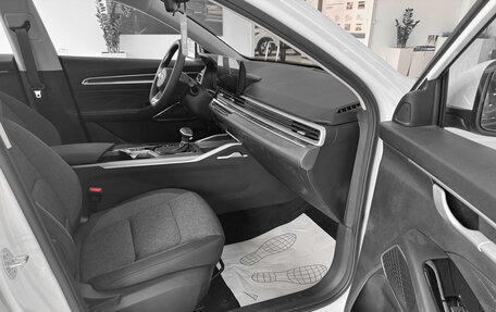 Geely Emgrand, 2024 год, 2 393 990 рублей, 10 фотография