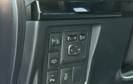 Toyota Land Cruiser Prado 150 рестайлинг 2, 2015 год, 2 950 000 рублей, 9 фотография