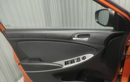 Hyundai Solaris II рестайлинг, 2015 год, 870 000 рублей, 13 фотография