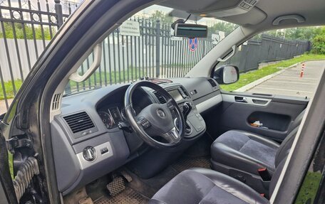 Volkswagen Multivan T5, 2013 год, 2 380 000 рублей, 2 фотография
