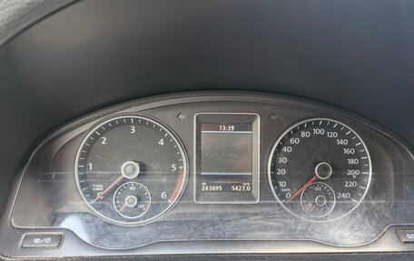 Volkswagen Multivan T5, 2013 год, 2 380 000 рублей, 6 фотография