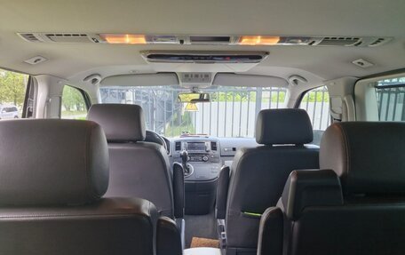 Volkswagen Multivan T5, 2013 год, 2 380 000 рублей, 11 фотография