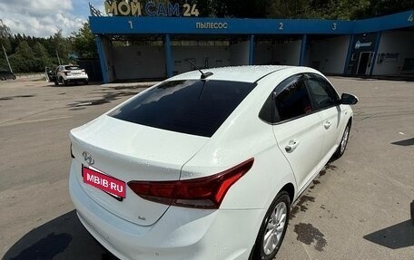 Hyundai Solaris II рестайлинг, 2017 год, 1 050 000 рублей, 9 фотография