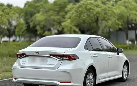 Toyota Corolla, 2022 год, 1 350 000 рублей, 4 фотография