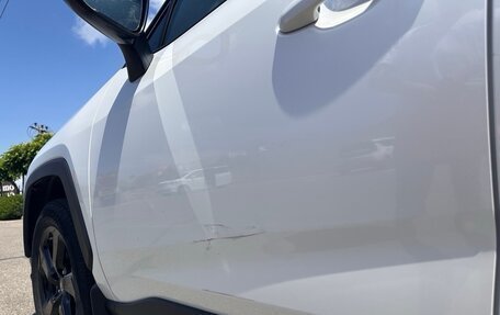 Toyota RAV4, 2020 год, 3 650 000 рублей, 6 фотография