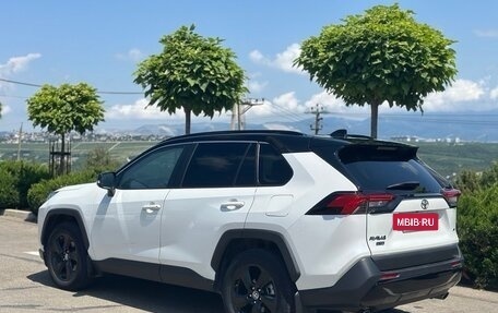Toyota RAV4, 2020 год, 3 650 000 рублей, 3 фотография