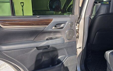Lexus LX III, 2018 год, 9 300 000 рублей, 11 фотография
