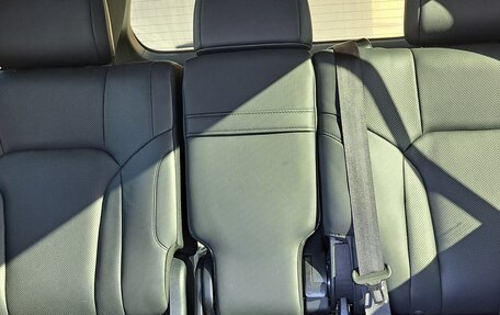 Lexus LX III, 2018 год, 9 300 000 рублей, 26 фотография