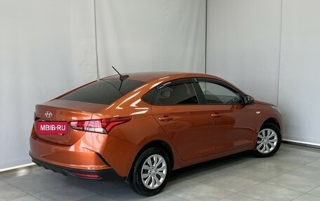 Hyundai Solaris II рестайлинг, 2021 год, 1 575 000 рублей, 3 фотография