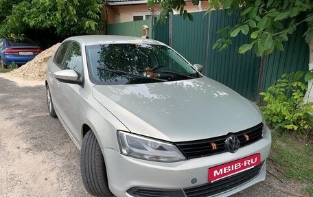 Volkswagen Jetta VI, 2011 год, 710 000 рублей, 2 фотография