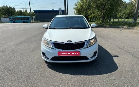 KIA Rio III рестайлинг, 2013 год, 700 000 рублей, 3 фотография