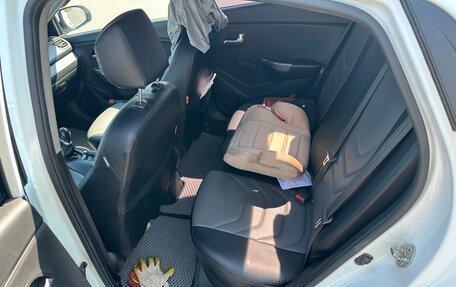 KIA Rio III рестайлинг, 2013 год, 700 000 рублей, 10 фотография