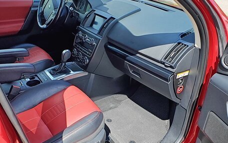 Land Rover Freelander II рестайлинг 2, 2013 год, 1 800 000 рублей, 10 фотография