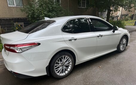 Toyota Camry, 2019 год, 3 240 000 рублей, 4 фотография