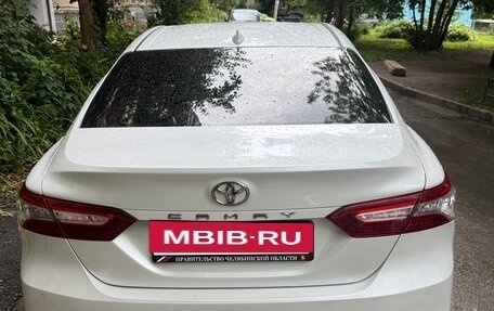 Toyota Camry, 2019 год, 3 240 000 рублей, 5 фотография